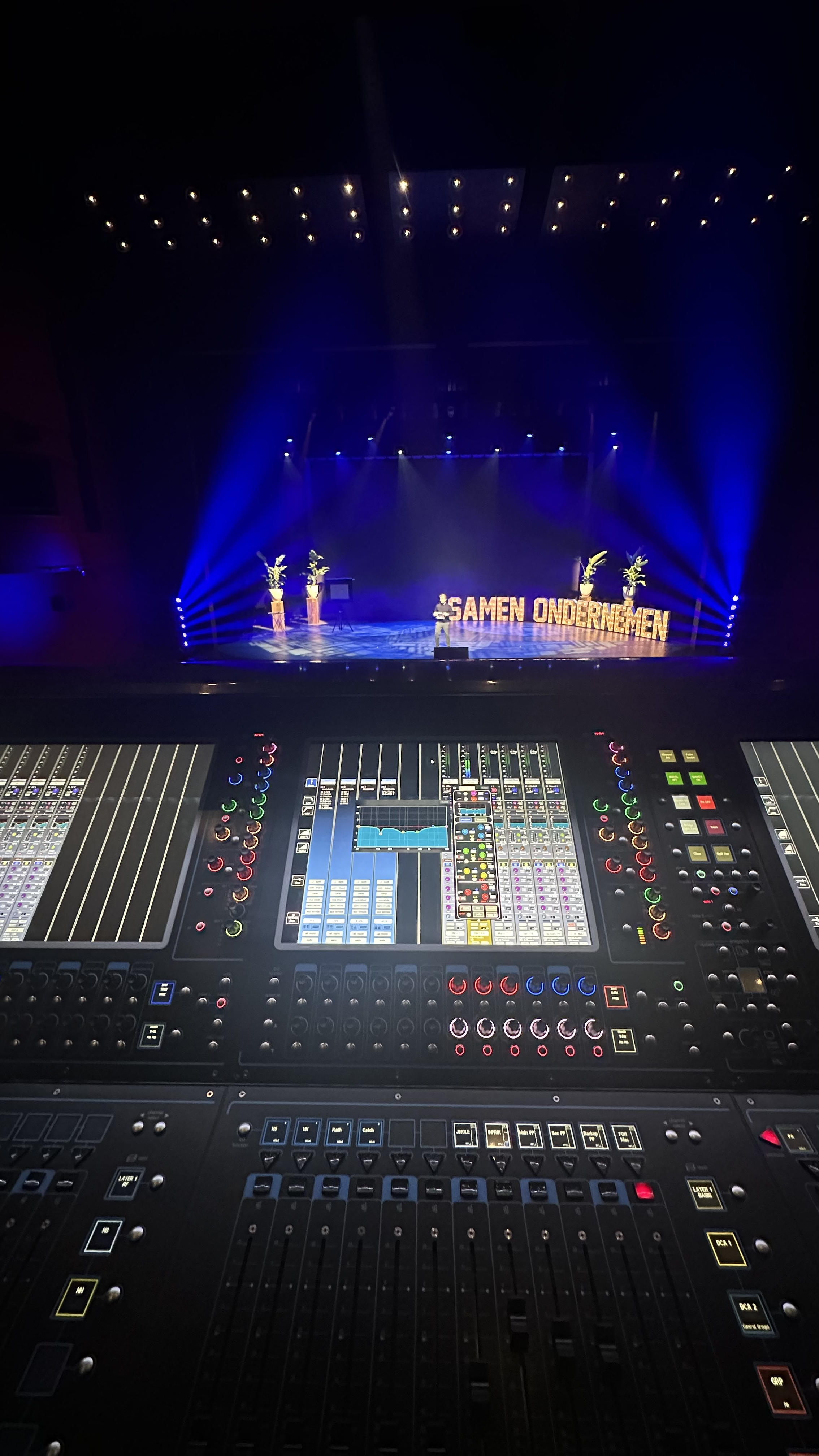 LIVE Event Image 6