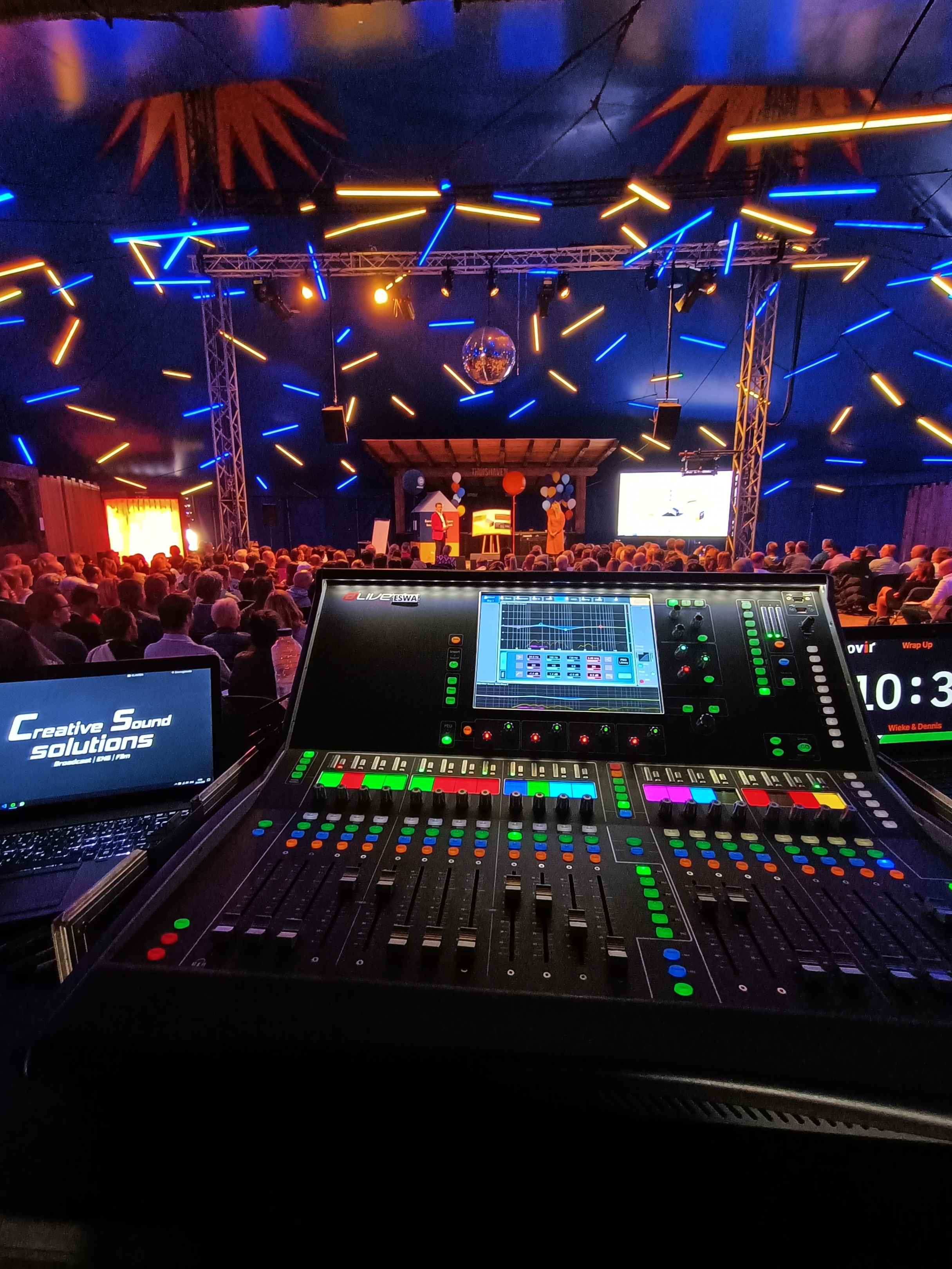 LIVE Event Image 9