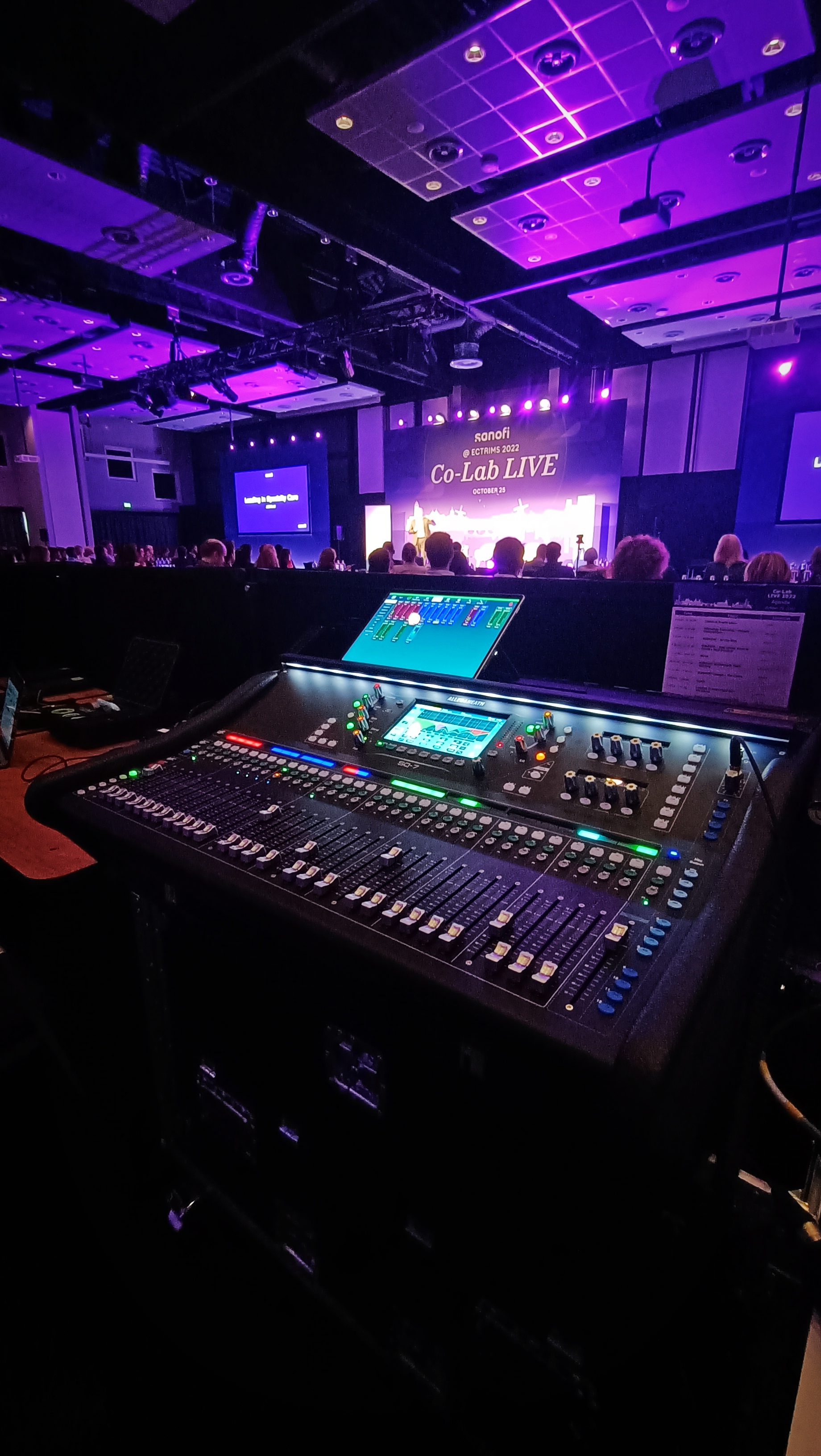 LIVE Event Image 10
